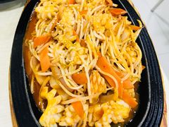 韩式铁板鱿鱼-拌来拌去石鍋拌飯(文鼎店)