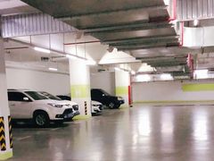 -新世界新丸中心-地下停车场