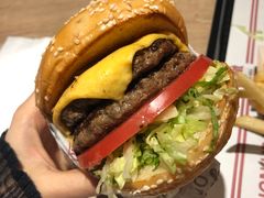 -The Habit Burger Grill 哈比特汉堡(复兴soho店)