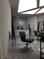 -变画·发型STUDIO