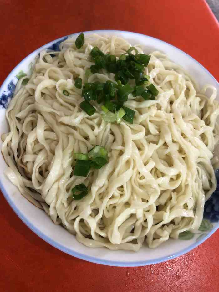 打分 看了马语推荐来的~葱油拌面别走一番风味.