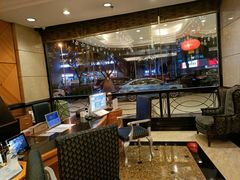 -深圳富苑皇冠假日套房酒店