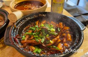 Duck Tongue and Squid Zhe-Zhe Pot
