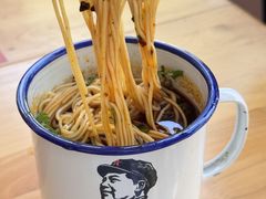 招牌坨坨牛肉面-山城盅盅面