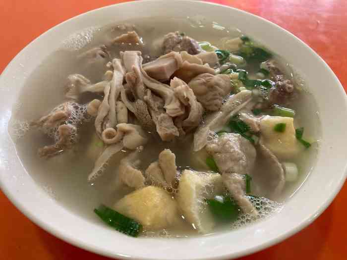 大肠肺头粉丝汤-"妈妈喜欢吃大肠猪肚,自家家里不高兴弄这些.