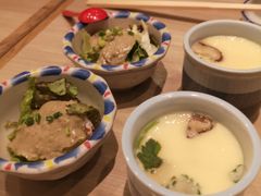 蟹黄沙拉-梅丘·寿司の美登利(银座店)