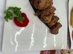 -刘姐啤酒鱼民族演艺餐厅(西街总店)