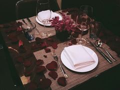 餐具摆设-YUE·6·西式融合餐厅(外滩六号店)