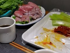 -两三事小郡肝串串香火锅(桂庙店)