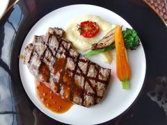 炭火直扒澳洲西冷-Kathleen's Waitan 凯圣琳江景西餐厅(外滩店)