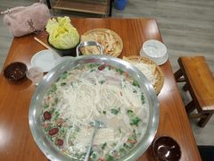 -牧人巷子·大锅羊汤·暴走牛骨(大成路店)