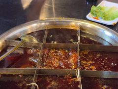 -邓莽子老火锅(中兴路总店)