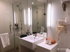 -全季酒店(上海火车站天目西路店)