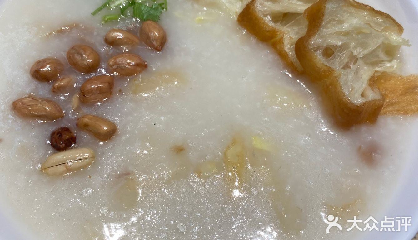 凤爪 金钱肚 虾饺 每桌应该都会点