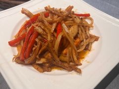 酸萝卜炒卤牛肚-坛宗剁椒鱼头(河西王府井店)