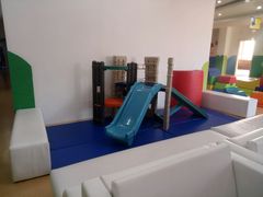 -兜莱·亲亲袋鼠国际早教