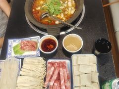 -灶知轩湘西石锅鱼(万佳广场店)