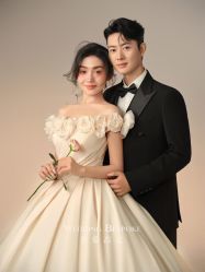 -喜爱高定婚纱摄影
