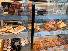 面包甜点陈列柜-Tims天好咖啡·贝果(凯德大峡谷购物中心店)