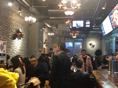 大堂-巴四老城区炭火蛙锅(张江店)