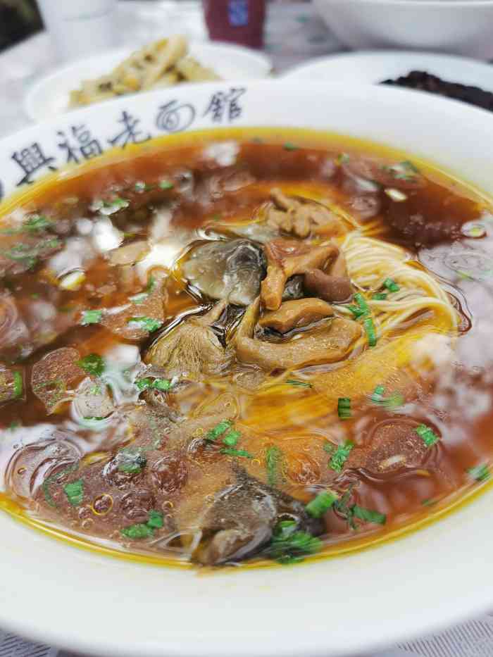 兴福老面馆-"热闹的虞山脚下,这既是面馆也是茶馆,吃面.