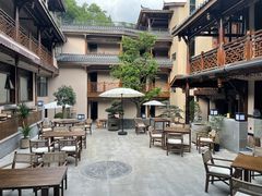 -华冠悠岚·庭院餐厅(青城后山店)