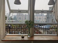 -花苑里咖啡(威远店)