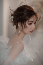 -艾米丽婚纱礼服