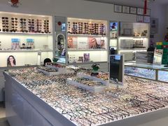 -新视达眼镜店·蔡司·依视路(名镜苑店)