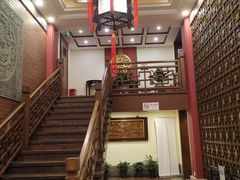 -梅龙镇酒家(南京西路总店)