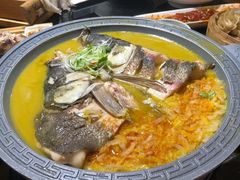 -东口码头·烧鸽子·鱼头泡饼·地方菜(金鹰悦城店)