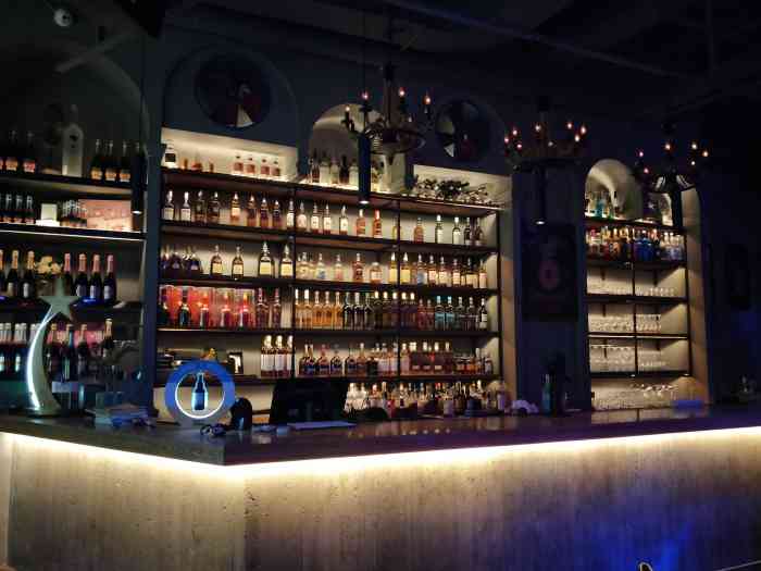 玩啤世界精酿啤酒屋餐吧(现代家居广场店)-"啤酒屋的菜好吃吗?