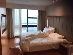 -全季酒店(重庆李子坝牛角沱地铁站店)
