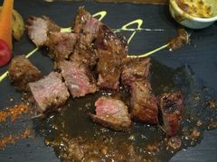 -悦享绿山墙西餐厅