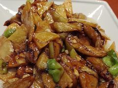 -老码头黑皮肘子锅包肉(赣水路店)