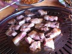 -牛信亭韩国料理·炭火烤肉(紫藤路店)
