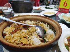 招牌腊味煲仔饭-美极鲜食坊(宝安南路店)