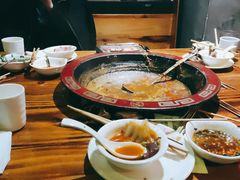 -庄老幺火锅(娄山关路店)