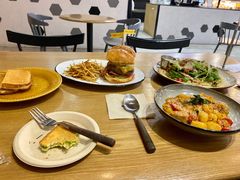 -HELLO 27 意面·沙拉·帕尼尼