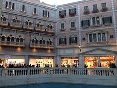 门面-Charles & Keith(大运河购物中心店)