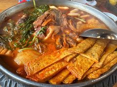 -喇喇排骨火锅·传统韩式脊骨汤(望京西园总店)