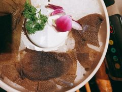 -老牌坊云南鱼豆花火锅(哈西万达店)