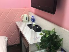 -德全心悦酒店(北京金台路地铁站店)