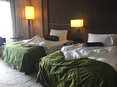 -上海滴水湖皇冠假日酒店