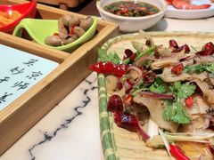 -有红鸡毛店·川菜(建设路店)