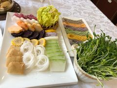 -海鲨湾海鲜会馆(百家湖1912店)