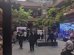 -瑞虹新天地月亮湾