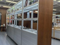 -无奔眼镜·蔡司·依视路授权店(马家堡店)