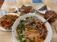 -贵凤凰贵州米粉(五道口店)