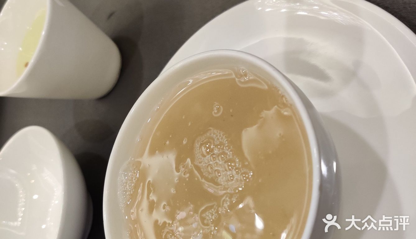 正好也到了大闸蟹最好吃的季节了